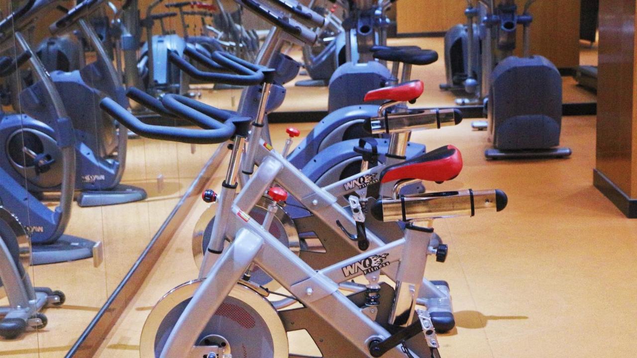 Nanjing Xuanwu By Ihg Hotel 5*