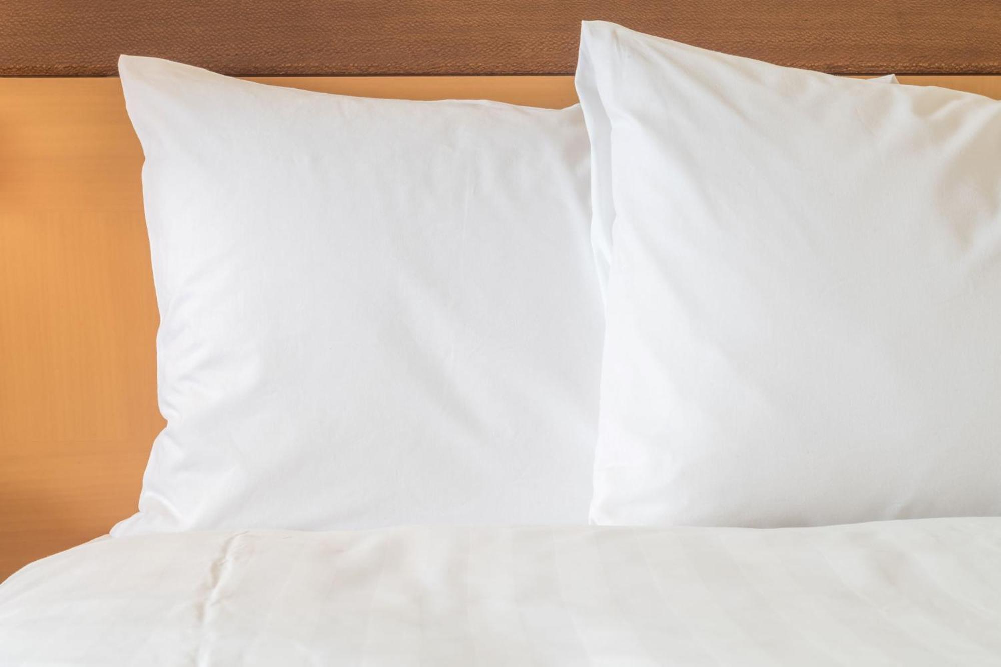 Nanjing Xuanwu By Ihg Hotel 5*