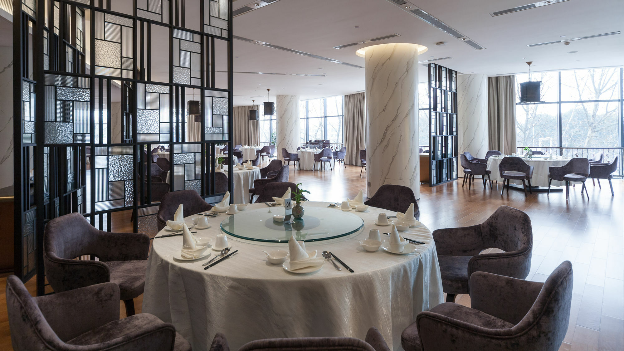 Hotel Nanjing Xuanwu By Ihg 5*